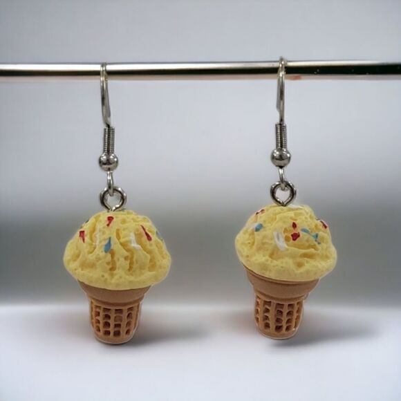 🍦Ice Cream Cone Earrings🍦(2-A008-D) - Picture 1 of 5